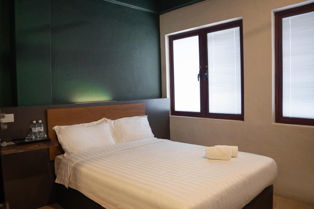 Room V Jalan Sultanah Near Bus Stop Batu Pahat Exteriér fotografie
